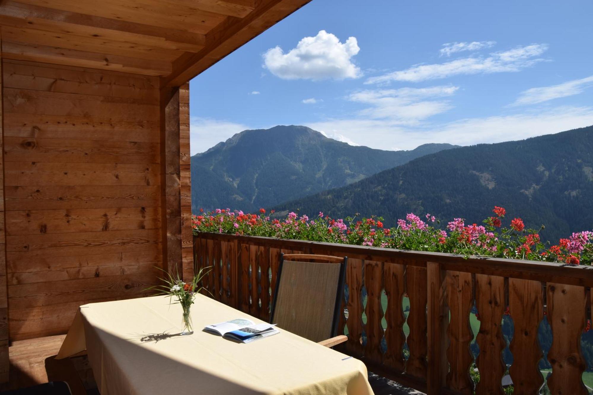 Ortlerhof Im Ultental - Urlaub Auf Dem Bauernhof Exterior foto